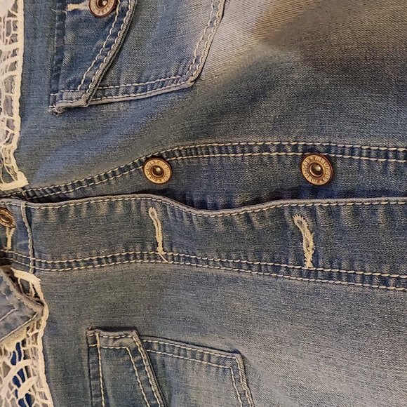 Top - Picture 3 of 4